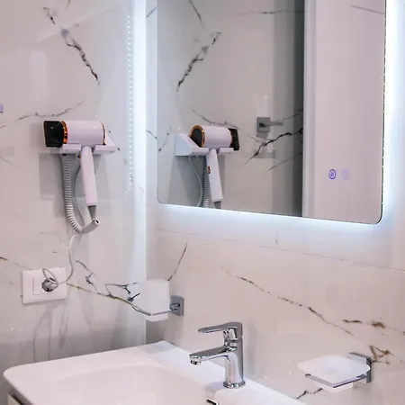 Otel Kosova Velipojë